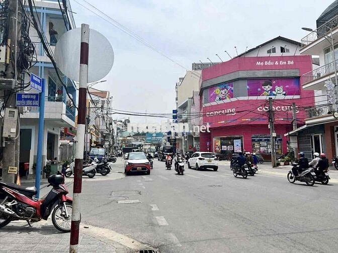 🏡 HOTEL MẶT TIỀN ĐƯỜNG AN DƯƠNG VƯƠNG - NGAY TUYẾN PHỐ ĐÔNG ĐÚC
