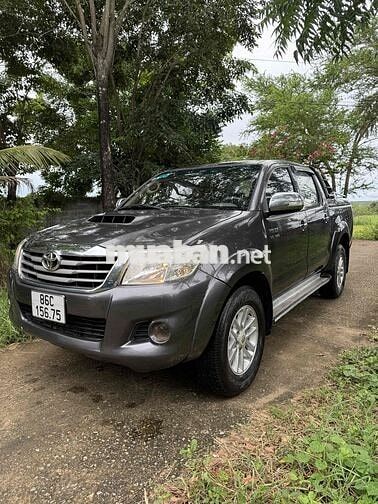 Toyota Hilux 2012 3.0G 4x4 MT - 300 km