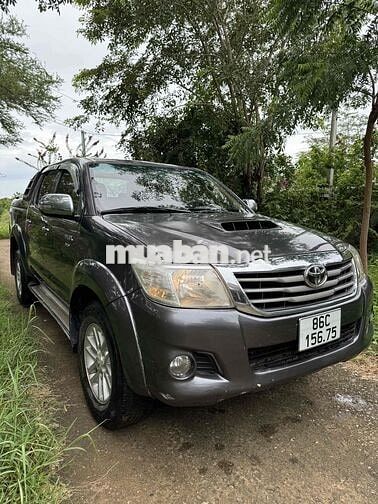 Toyota Hilux 2012 3.0G 4x4 MT - 300 km