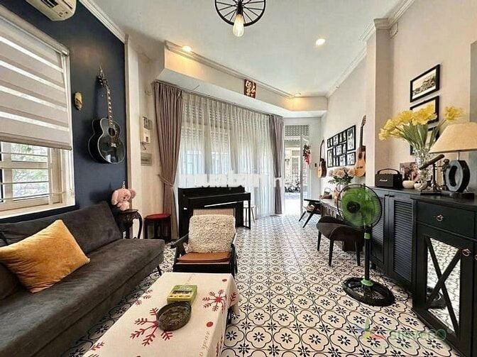 Bán gấp nhà 3 tầng mặt tiền đường 3/2 thu nhập 100 triệu/tháng