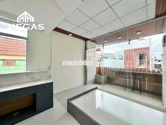 CĂN HỘ BAN CÔNG RIÊNG SẴN NỘI THẤT NEW 100%