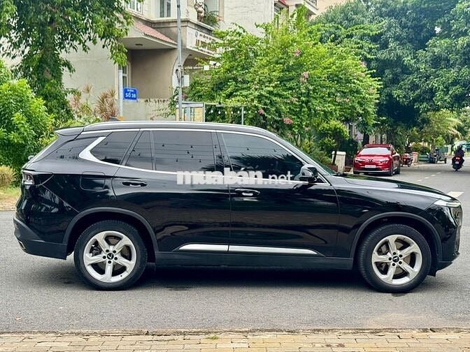 VinFast Lux SA Plus 2022 - Màu đen - 2v3km