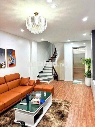 TRUNG TÂM BA ĐÌNH 7 TẦNG THANG MÁY 2 PHÚT RA HỒ CÁCH ÔTÔ 30M NGÕ THÔNG
