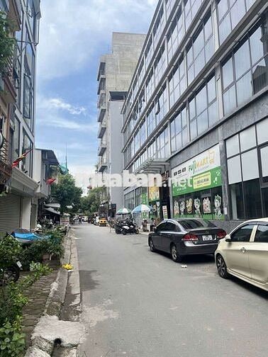 Nhà mặt phố ,diện tích 50m, 2 phòng ngủ ,nhà 3 tầng ,dài 9,6,rộng 5,2,