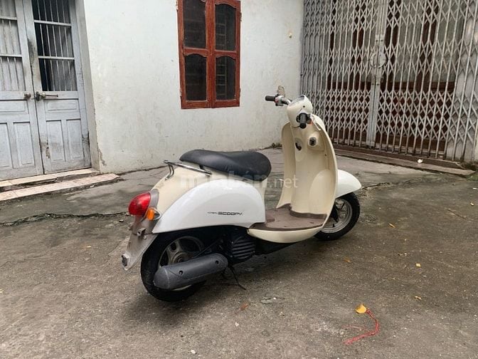 Cần bán xe Scopy bãi nhật, máy êm ru 50cc, còi đèn xi nhan đầy đủ
