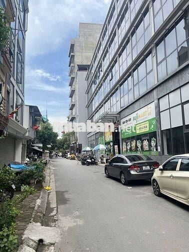 Nhà mặt phố ,diện tích 50m, 2 phòng ngủ ,nhà 3 tầng ,dài 9,6,rộng 5,2,