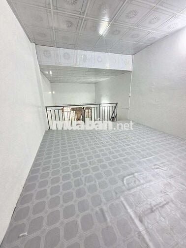 Cho thuê nhà mặt tiền sát trường học