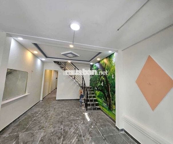 NHÀ GẦN KHU DU LỊCH BẾN XƯA GIÁP NGUYỄN OANH , DT 4,5*28, TRỆT LẦU, 4P