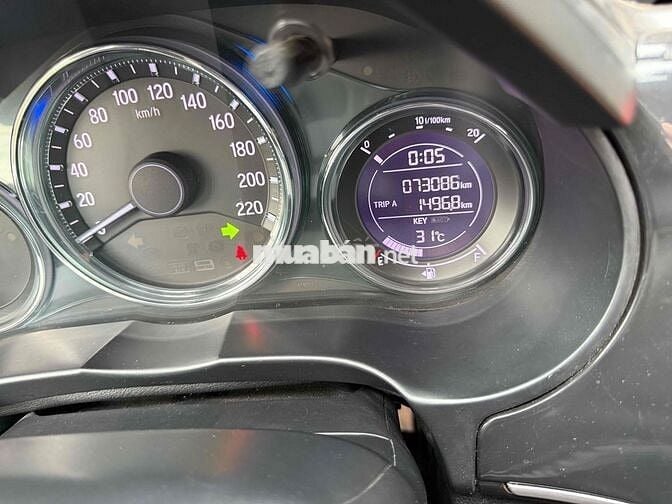 Honda City 2018 1.5 TOP - 780000 km