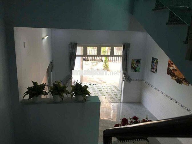 Nhà đẹp ở ngay Giáp quận 12 đầy đủ tiện ích, dân cư yên tĩnh