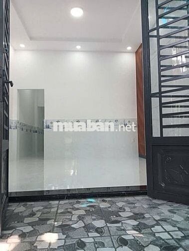 CẦN BÁN GẤP NHÀ 1 TRÊT, 1 LỬNG, 2 PN, WC, HẺM XE HƠI.