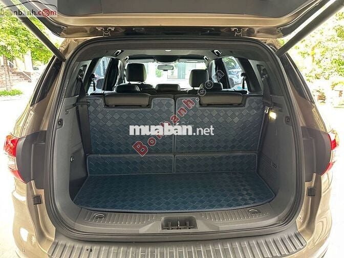 Ford Everest Titanium 2.2L 4x2 AT 2016