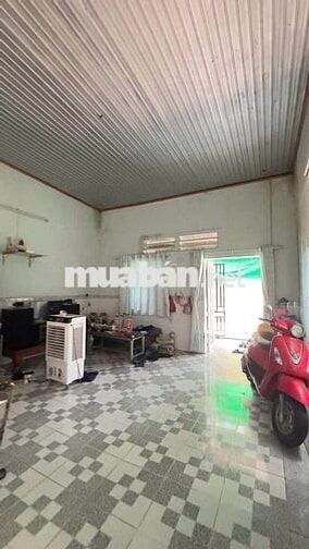 Cần tiền bán gấp căn nhà  ở Phước Hiệp, Củ Chi 153m2 SHR giá chỉ 845tr