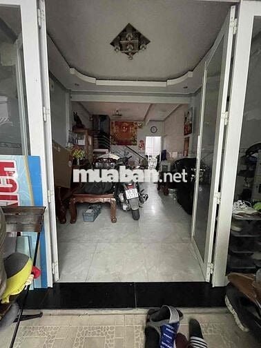 bán gấp nhà 51m2. HXH. nguyễn Hữu Tiến. Tây Thạnh chỉ 5.6ty