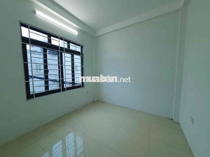 Hơn 3 tỷ có nhà mới Vạn Phúc-Oto vào nhà-Sổ 34m * 4tầng; MT5m