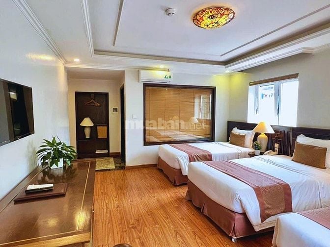 Mặt phố Bùi Thị Xuân, 7 tầng, thang máy, vị trí đắc địa, kinh doanh