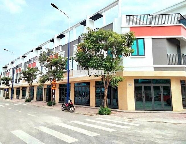 Nhà phố giá ngộp 3ty340 ngay trung tâm Bình Chiểu,Thuận An, Bình Dương
