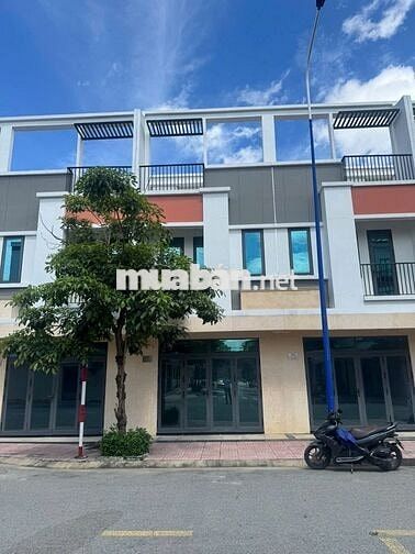 Nhà phố giá ngộp 3ty340 ngay trung tâm Bình Chiểu,Thuận An, Bình Dương