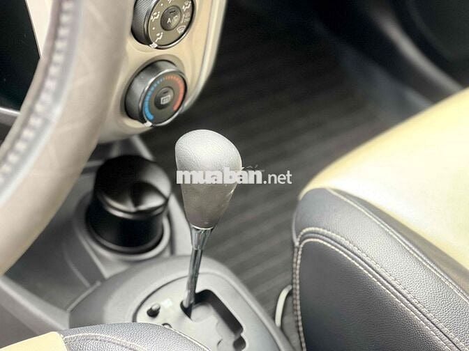 Toyota Yaris bản Trung Đông cực hiếm, 59.000KM.