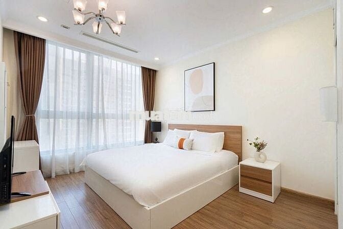 CHỦ GIẢM GIÁ TỐT GIẢM GIÁ TỐT CHO KHÁCH VÀO Ở LIỀN CĂN 2PN VINHOMES