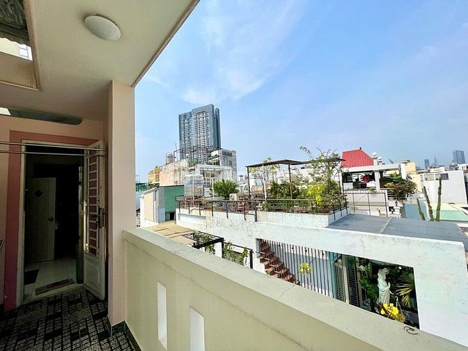 XE HƠI CÁCH NHÀ VÀI CĂN - 5 TẦNG BTCT - 6 PN - LÔ GÓC KO LỘ GIỚI