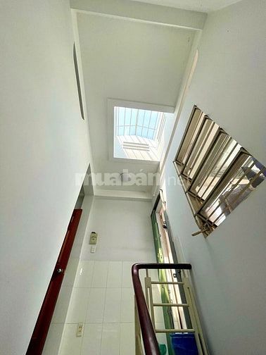 XE HƠI CÁCH NHÀ VÀI CĂN - 5 TẦNG BTCT - 6 PN - LÔ GÓC KO LỘ GIỚI