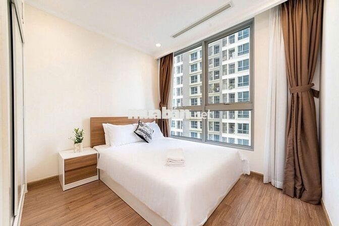 CHỦ GIẢM GIÁ TỐT GIẢM GIÁ TỐT CHO KHÁCH VÀO Ở LIỀN CĂN 2PN VINHOMES