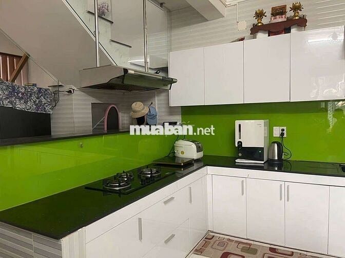 🔥 NHÀ 2 TẦNG MÊ LỆCH  SÁT ĐH BÁCH KHOA CHỈ 3,33 TỶ . VỊ TRÍ SIÊU HOT