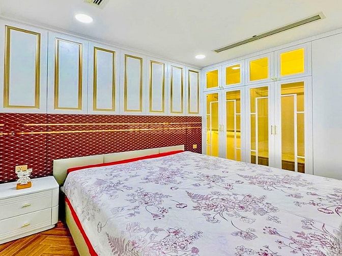 Bán hoặc cho thuê Căn hộ Vinhomes Central Park 3 phòng ngủ 98m2