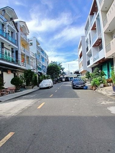 BÁN NHÀ 4 CĂN LIỀN KỀ ĐƯỜNG SỐ 27 Q6 (16X18,5) CHỈ 35 TỶ