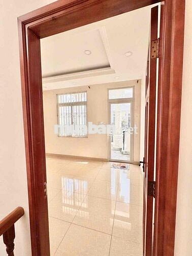 CHO THUÊ NHÀ QL 13 HIỆP BÌNH PHƯỚC 4 TẦNG GẦN CHỢ ĐẦU MỐI GIÁ CHỈ 14tr