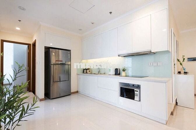 CHỦ GIẢM GIÁ TỐT GIẢM GIÁ TỐT CHO KHÁCH VÀO Ở LIỀN CĂN 2PN VINHOMES