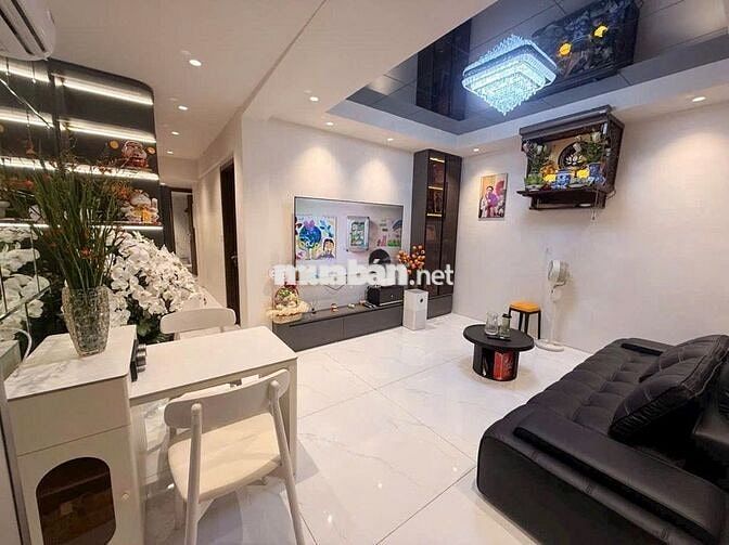 BÁN NHÀ TẬP THỂ ĐỐNG ĐA 100M, 4 PHÒNG NGỦ, ÔTÔ - KD SẦM UẤT. GIÁ: 4TỶ