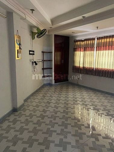 Cho thuê Nhà mặt tiền số 10 Nguyễn Duy Dương, Quận 5, TP.Hồ Chí Minh