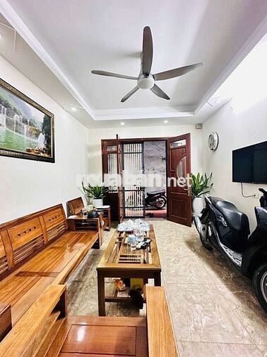 TRUNG TÂM CẦU GIẤY - NHÀ ĐẸP Ở NGAY 5 TẦNG ĐẦY ĐỦ CÔNG NĂNG NHỈNH 7 TỶ