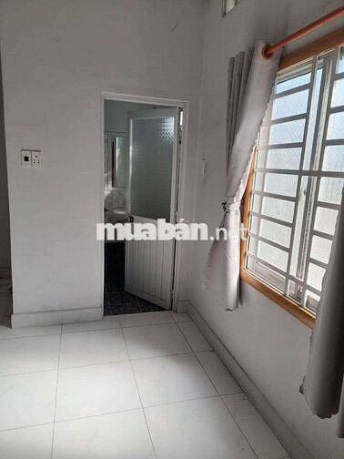 Nhà gác lửng khu 8 Phú Hoà, DT:5x20 đường thông 4m