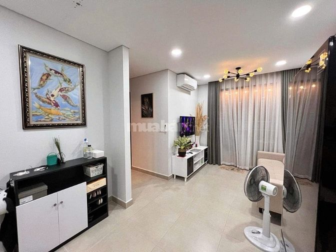  Satra, Phan Đăng Lưu, P7, PN: 145m2, 3PN, 2WC, Nội thất, 22tr/th, Mới