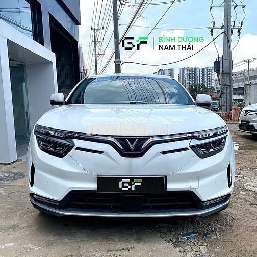 VINFAST VF8 ECO 2022 MÀU TRẮNG