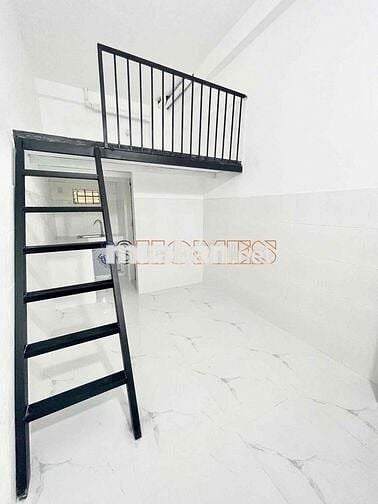 Phòng cho thuê giá rẻ 2tr9 – có thang máy, bảo vệ, ngay Cầu Tham Lương