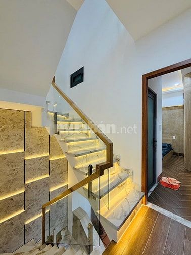 Nhà 3 Lầu DT:10x5,5m tuyệt đẹp Cao cấp hẻm xe hơi 5m Bùi Quang Là, P12