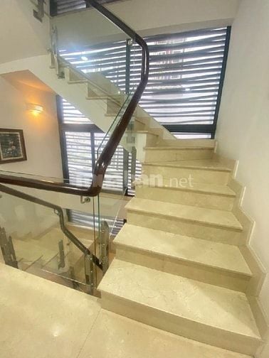 NHÀ MẶT TIỀN ĐƯỜNG HOA - PHAN XÍCH LONG - TỪ 18 TỶ ĐẾN 71 TỶ.