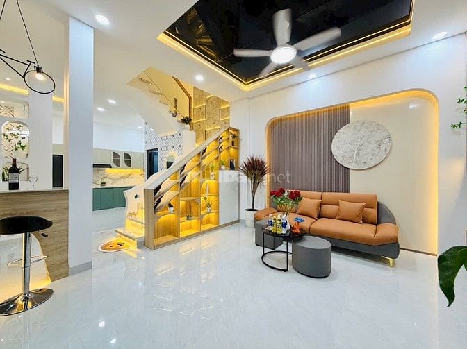 Nhà 3 Lầu DT:10x5,5m tuyệt đẹp Cao cấp hẻm xe hơi 5m Bùi Quang Là, P12