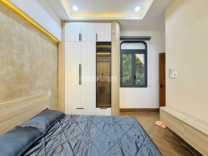 Nhà 3 Lầu DT:10x5,5m tuyệt đẹp Cao cấp hẻm xe hơi 5m Bùi Quang Là, P12