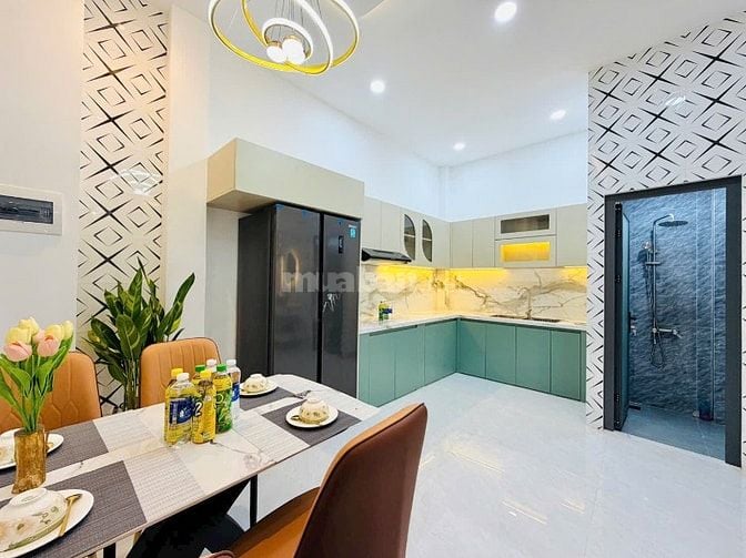 Nhà 3 Lầu DT:10x5,5m tuyệt đẹp Cao cấp hẻm xe hơi 5m Bùi Quang Là, P12