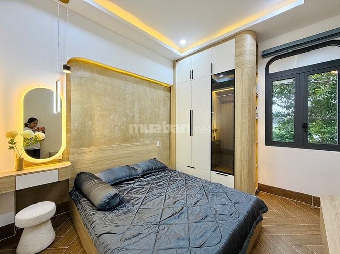 Nhà 3 Lầu DT:10x5,5m tuyệt đẹp Cao cấp hẻm xe hơi 5m Bùi Quang Là, P12