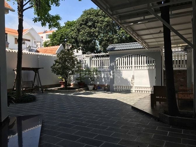 CHO THUÊ NHÀ 12 x 25m MẶT TIỀN ĐƯỜNG ĐẶNG TIẾN ĐÔNG ( 50tr/tháng )