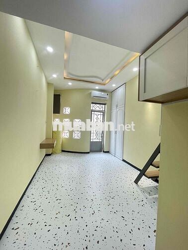 căn hộ duplex ban công mới full nội thất