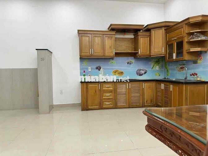 Cho thuê nhà nguyên căn 1 trệt 1 lầu ngay cổng 2 sân bay