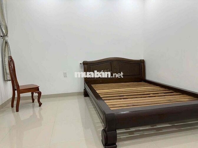 Cho thuê nhà nguyên căn 1 trệt 1 lầu ngay cổng 2 sân bay