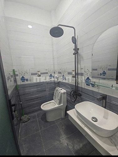 Chủ gửi bán gấp nhà 3PN, 2WC Nguyễn Đình Chiểu, Q3,53,7m², sổ riêng.